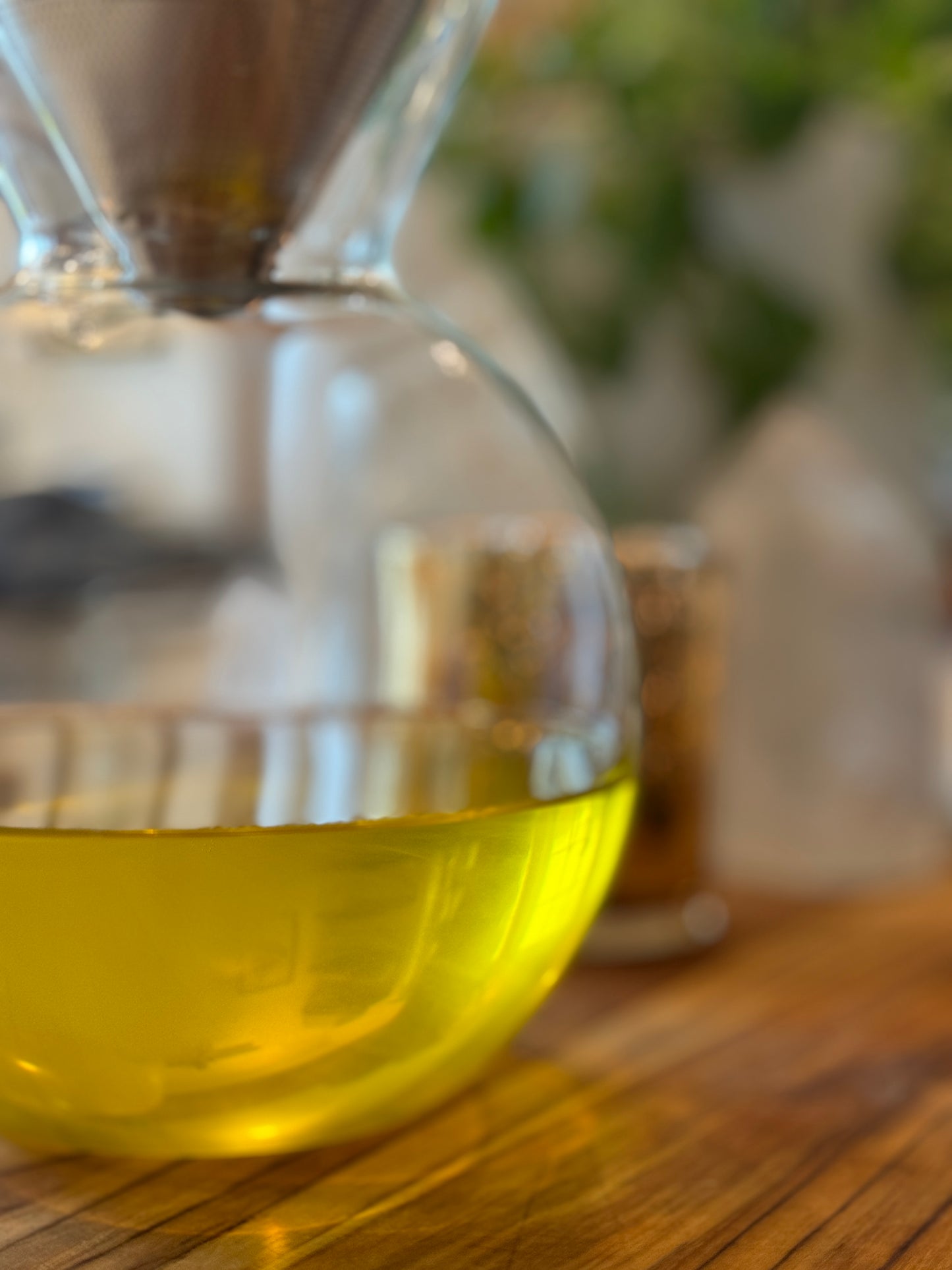 Sacred Lotus Yoni Oil – Nourishing Relief for Menopausal & Dryness Support 1 oz